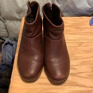 Toms Leila Boots Size 7W